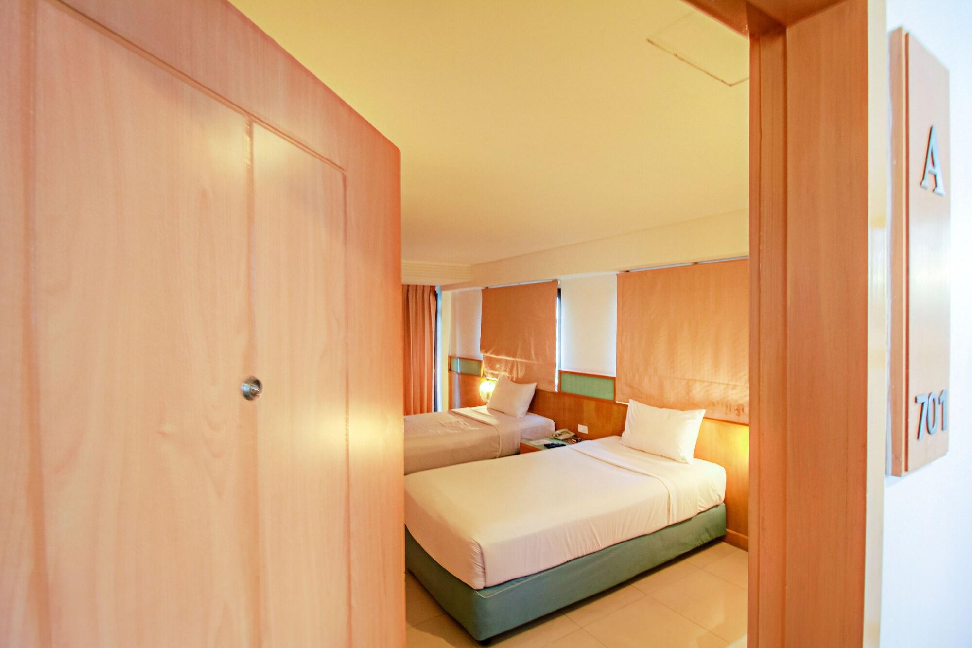Ten Stars Hotel Бангкок Экстерьер фото