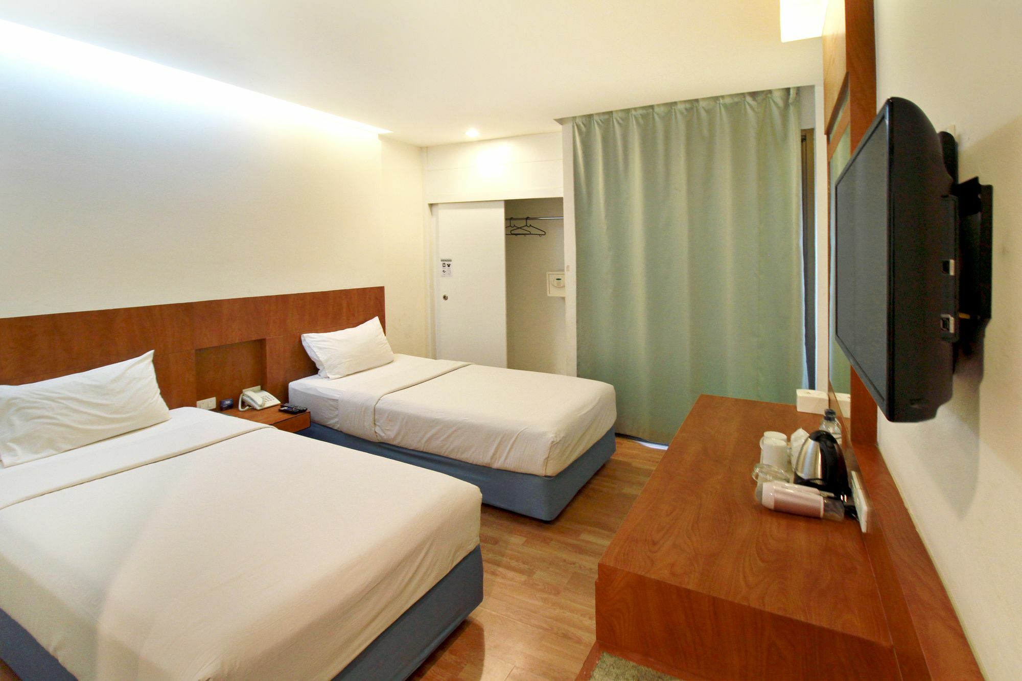 Ten Stars Hotel Бангкок Экстерьер фото