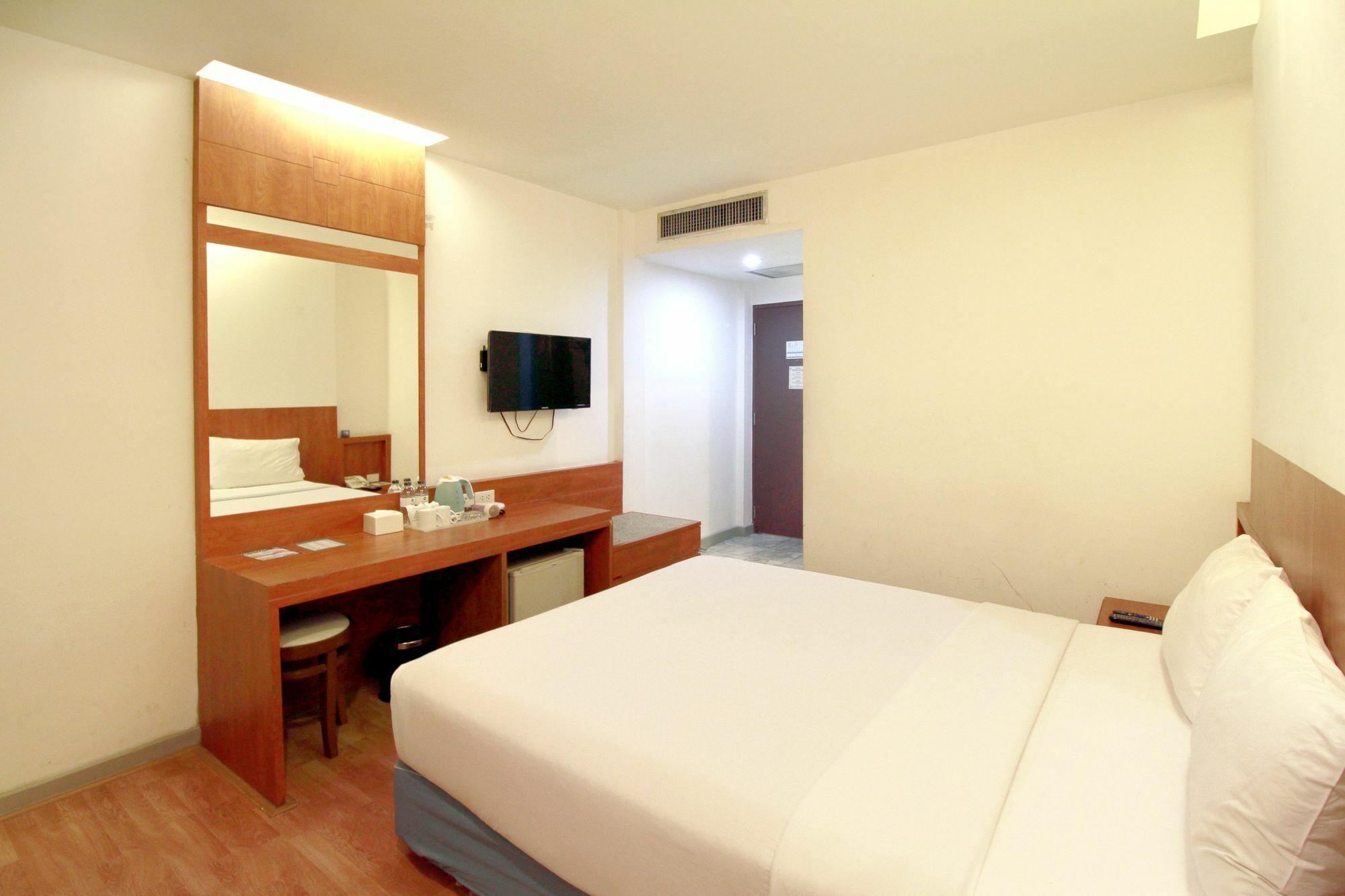Ten Stars Hotel Бангкок Экстерьер фото